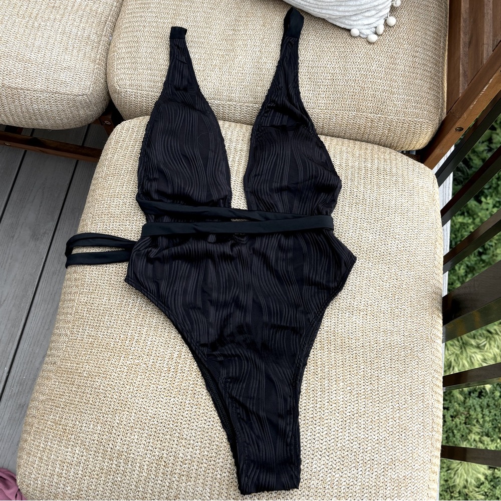 NWT Zaful strappy black one-piece